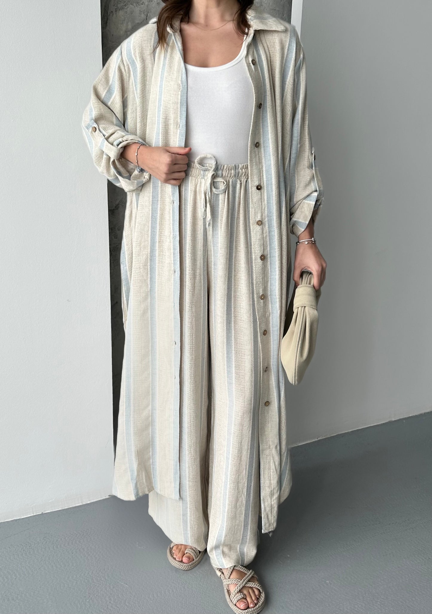 Ensemble chemise longue et pantalon à rayures bleues DERYA
